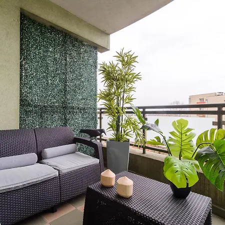 Apartment Lumina 3 Bedrooms Near The Zahodnia Warsaw