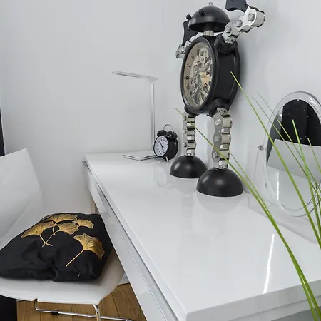 Apartment Lumina 3 Bedroom Park Szczesliwicki
