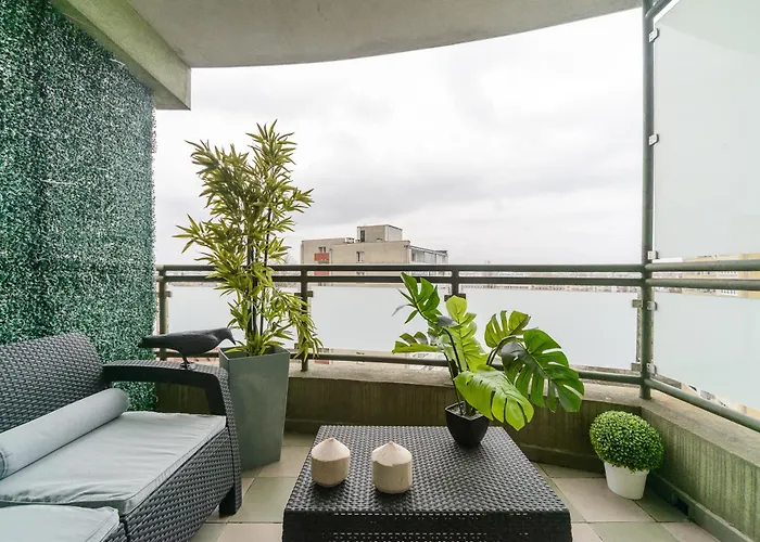 Lumina 3 Bedroom Park Szczęśliwicki Apartament *