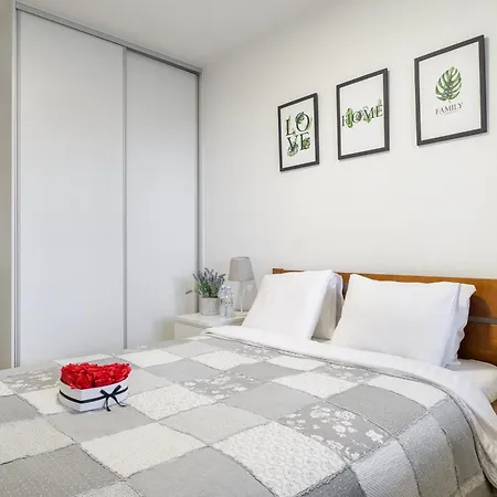 Lumina I 3 Bedroom With Parking I Balcony I Zachodnia Lägenhet