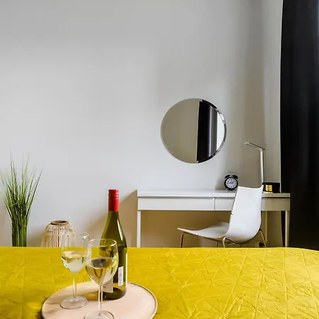 Lejlighed Lumina 3 Bedrooms Near The Zahodnia *