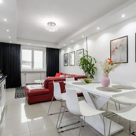 アパート Lumina 3 Bedroom Park Szczesliwicki ワルシャワ