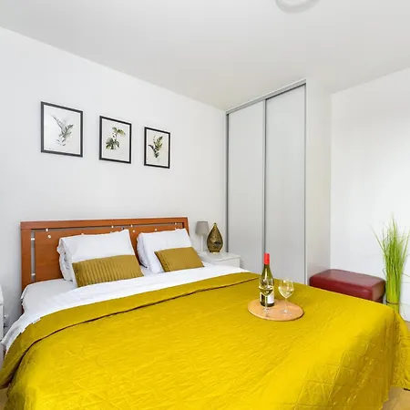Lumina I 3 Bedroom With Parking I Balcony I Zachodnia Lägenhet